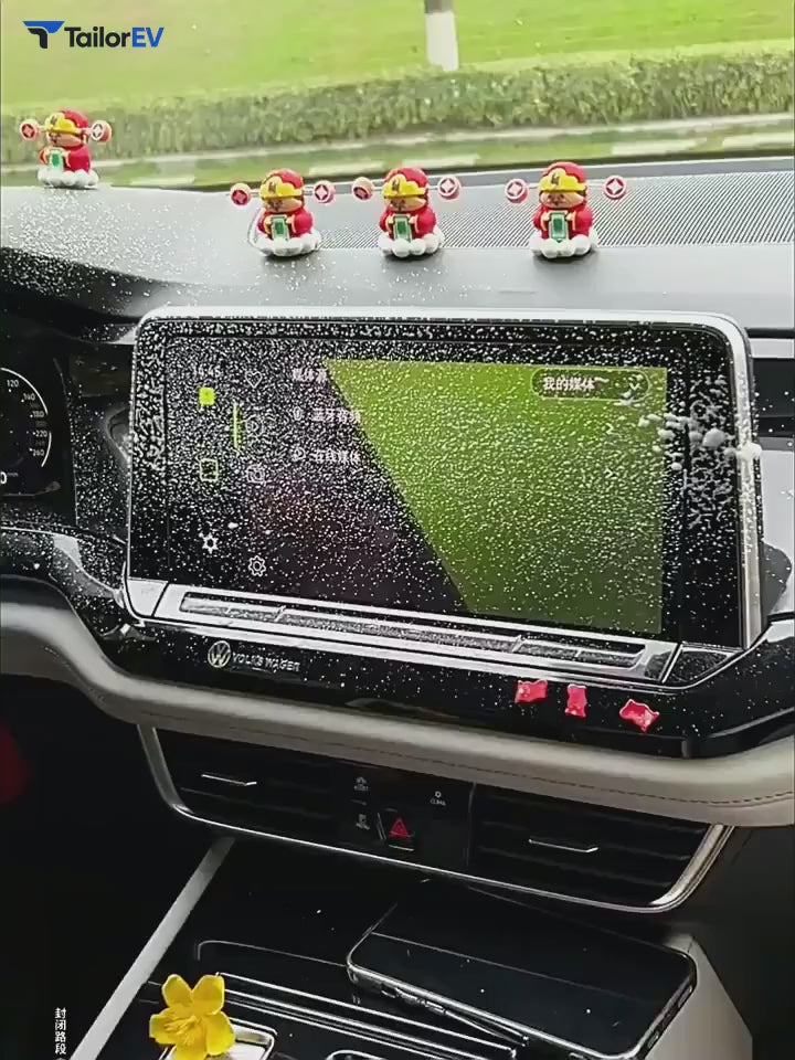 DIY Suede-Look Car Glass & Interior Cleaning Cloth English product video with transparent TailorEV branding