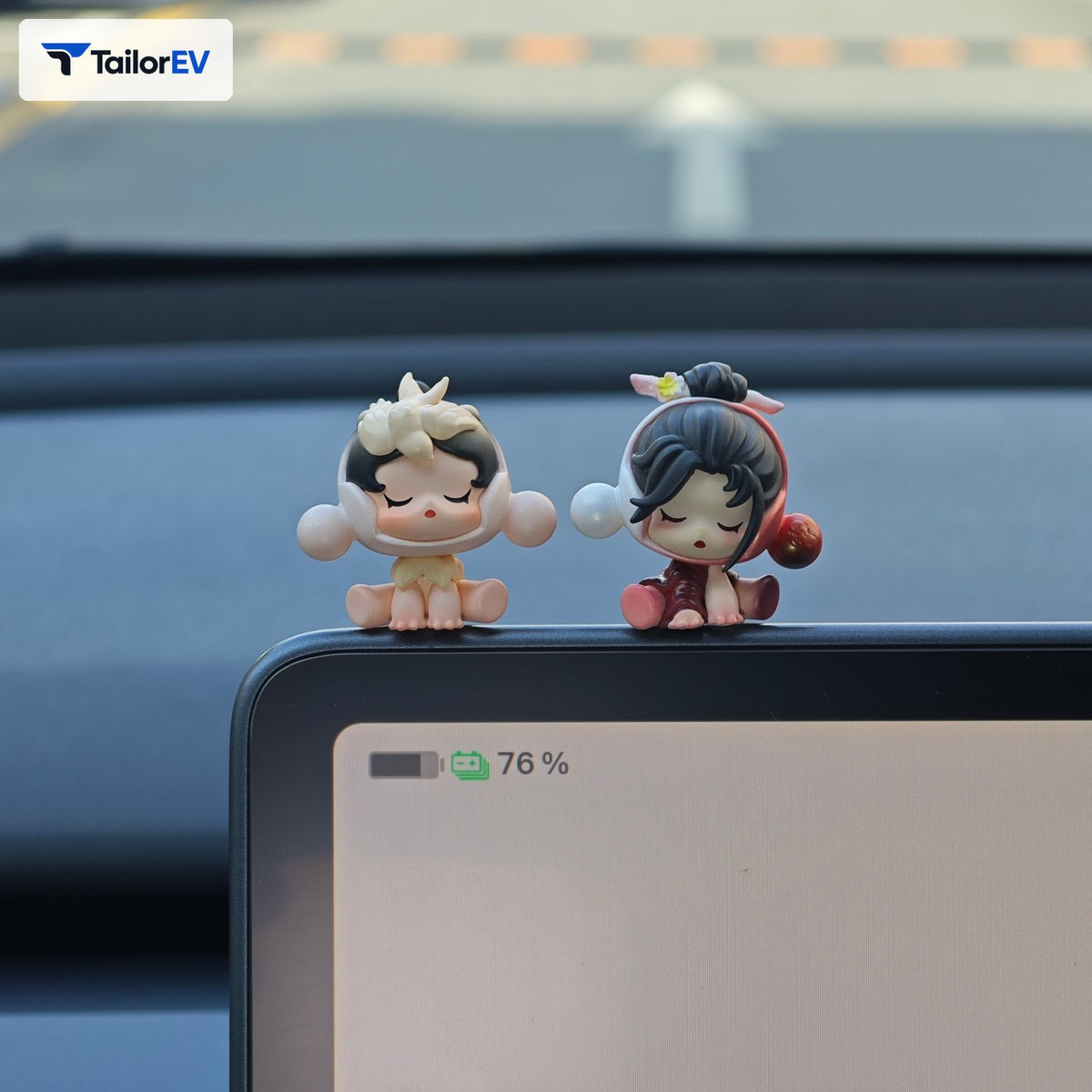 Collectible Character Car Screen Ornament main image 5 — photo 6